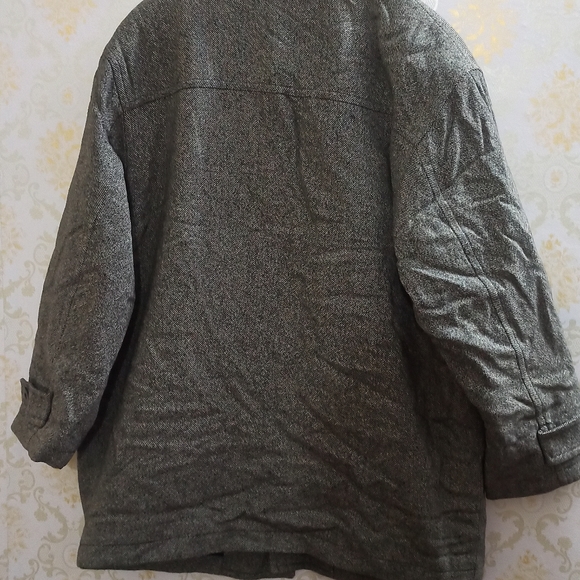 Yves Saint Laurent - Picture 6 of 6